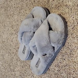 Kookaburra by ugg slippers